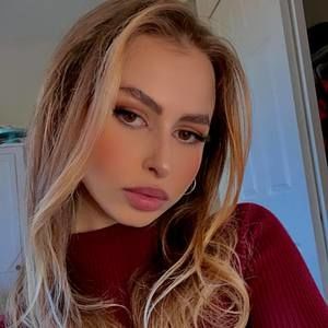 Meet your Posher, Blina